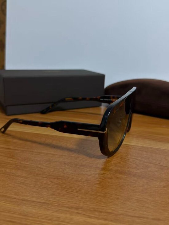 Tom Ford Sunglasses?️ main image 6
